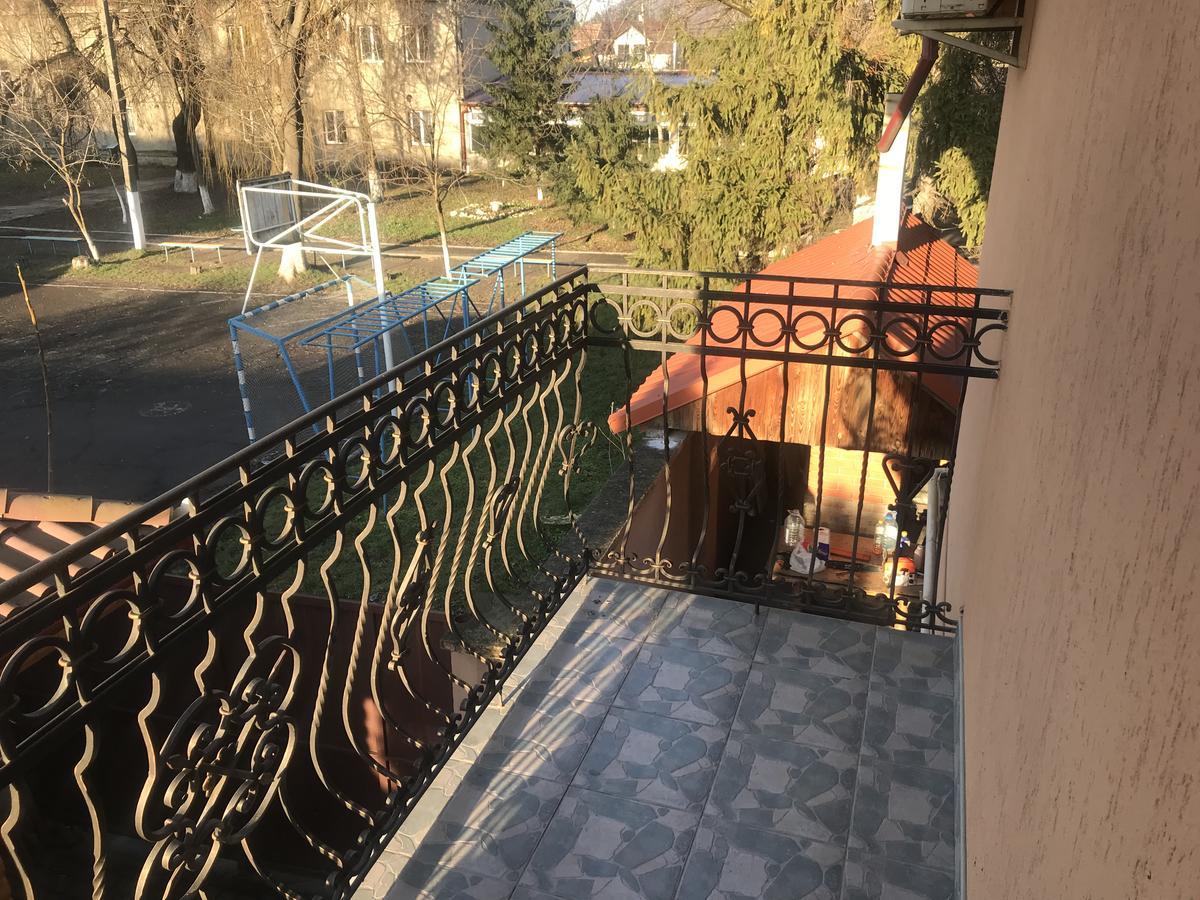 Hotel Domino Běrehovo Exteriér fotografie